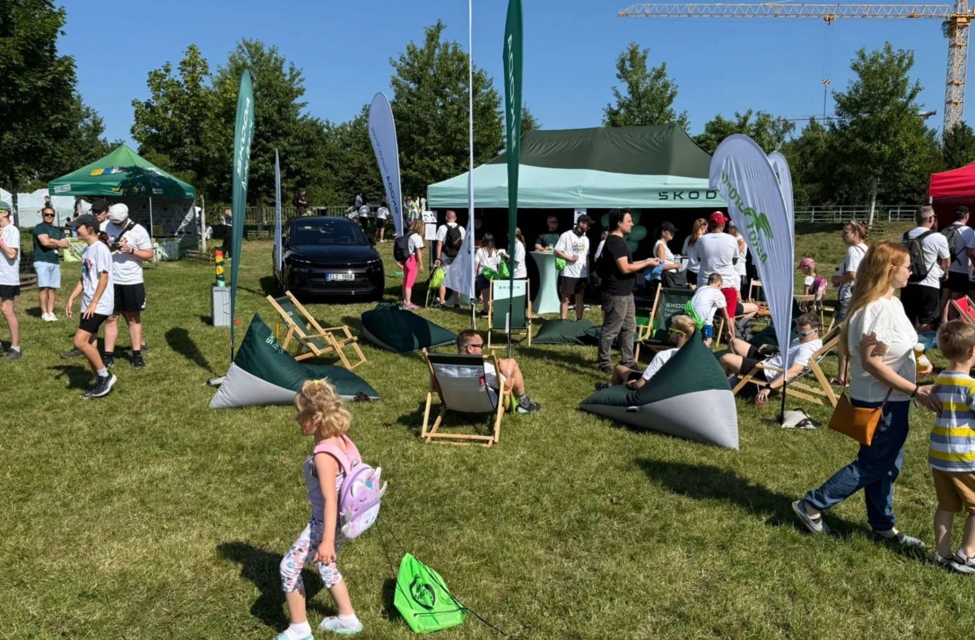 auto branka zazemi barvy